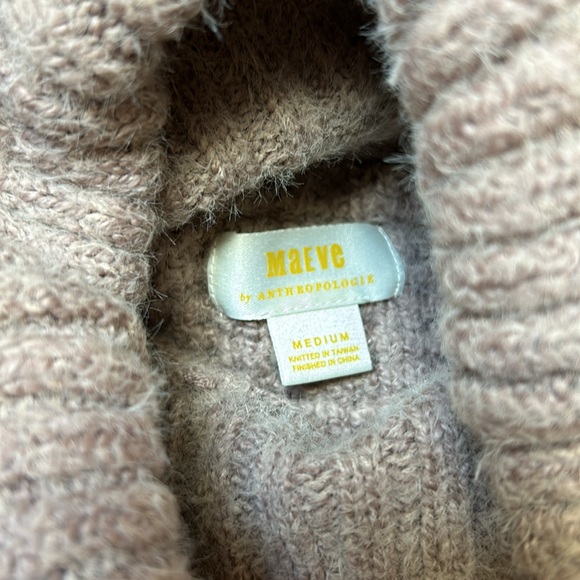 Cozy Beige Turtleneck Sweater - Picture 10 of 12